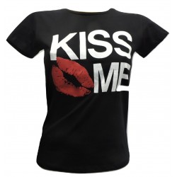 KISS ME GIRLIE T