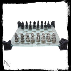 Vampire & Werewolf Chess Set
