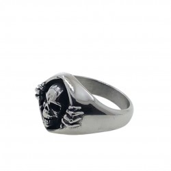 SSTRG0202  Skull Ring...