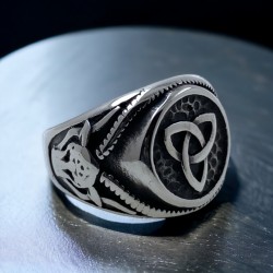 SSTRG0745  Ring Triquetra...
