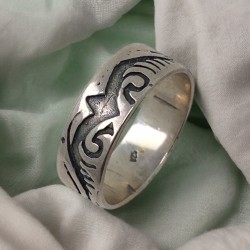 SLVRG29  Ring Carved...